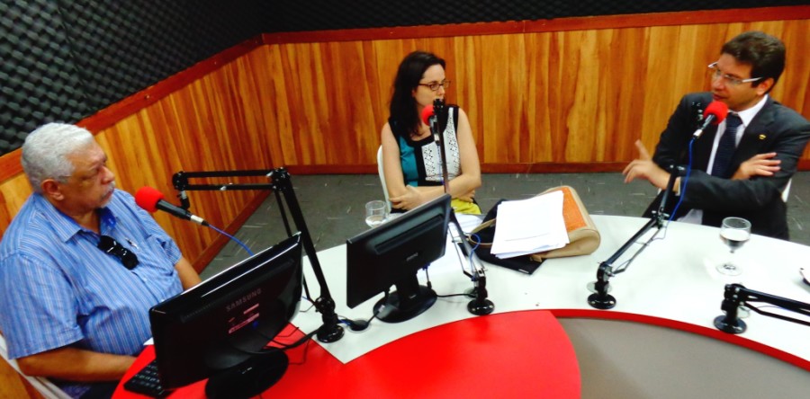 Rádio Debate reapresenta programa sobre condições precárias nos centros educacionais para jovens infratores