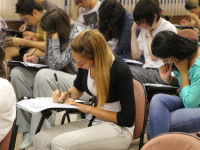 Candidatos prestam prova da Fuvest. Foto: Marcos Santos/USP Imagens