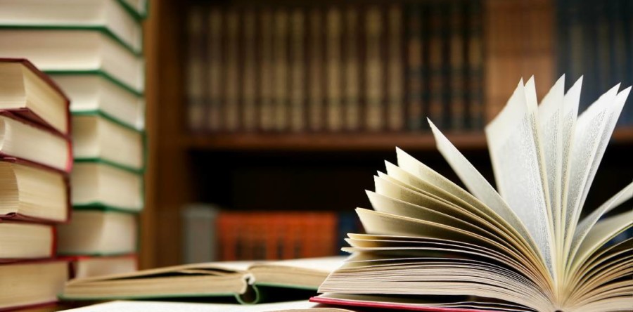 Hoje (10), UFC comemora dia do Bibliotecário e Rádio Debate aborda o assunto