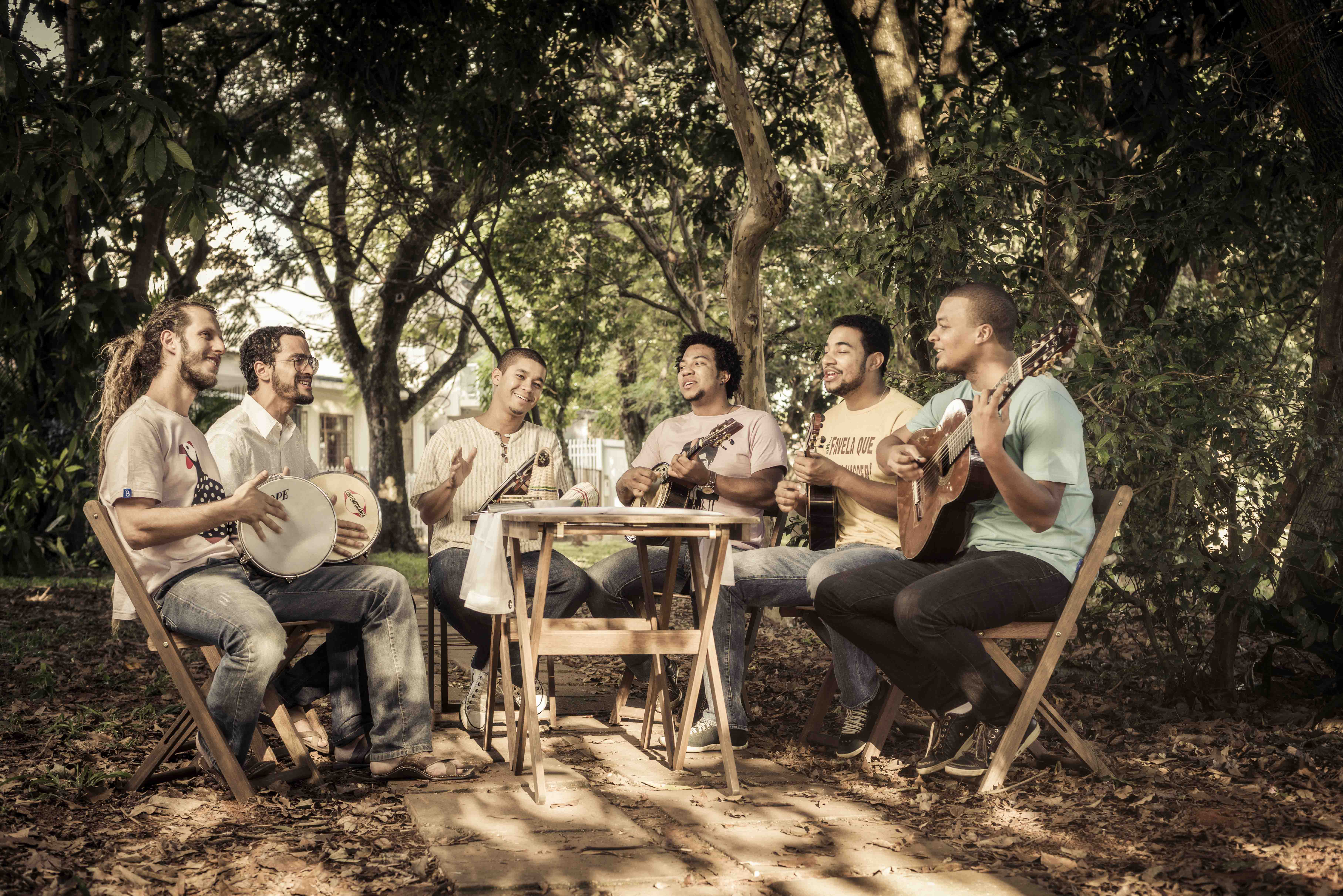 Rádio Universitária FM 107,9 Roda de Samba deste domingo (8) com