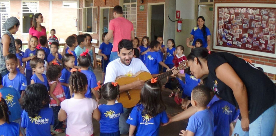 Programa Todos os Sentidos discute universo da musicoterapia