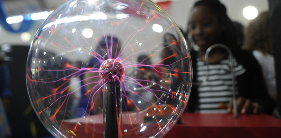 Rádio Debate discute ciência, tecnologia e inovação