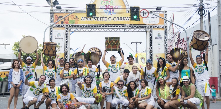 Acadêmicos da Casa Caiada desfilam no Carnaval 2017