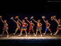 Oré Anacã em um espetáculo de frevo, uma dança popular pernambucana (Foto: Alex Mendes)