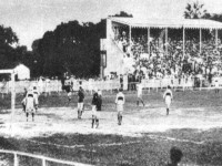 O Campo do Prado (Benfica) recebeu a primeira partida do Campeonato Cearense transmitida pela Ceará Rádio Clube (Foto: Arquivo Nirez)