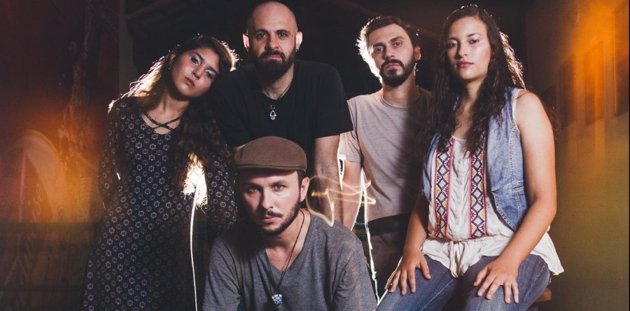 emersoN bastoS: poesiA romanticamentE políticA