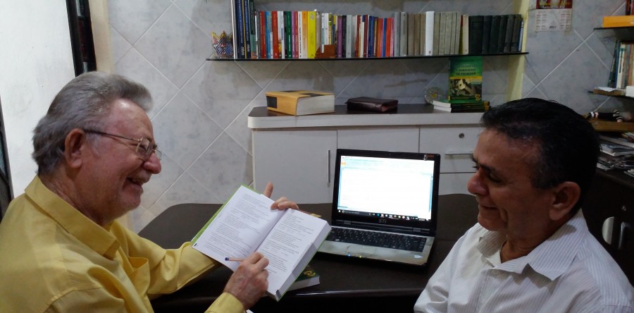 Livro propõe ensino prático e eficiente de português