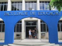 A Faculdade de Educação da UFC recebe, às 18h, o debate Mobilização docente e resistência em tempos de golpe (Foto: Divulgação/Internet)
