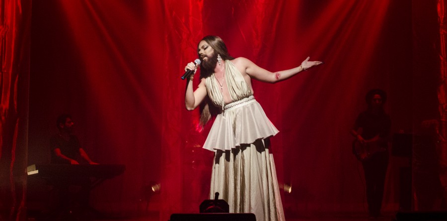 #10 – Mulher Barbada