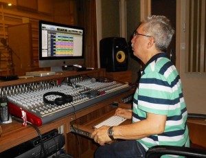 Fundado por Marcílio há mais de 25 anos, o Proaudio Studio realiza trabalhos de dublagem em Fortaleza. (Foto: Arquivo Pessoal)