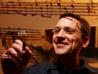 Osvaldo Golijov é um compositor argentino de música clássica e professor de música, conhecido por seu trabalho vocal e orquestral (Foto: Reprodução/Internet)