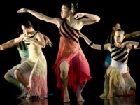 Ao longo de 27 anos, a Edisca já recebeu mais de 2600 alunos para diversos projetos. Um deles é o Corpo de Baile da Edisca que, atualmente, apresenta o espetáculo Mobilis na Caixa Cultural (Foto: Mila Petrillo/Edisca)