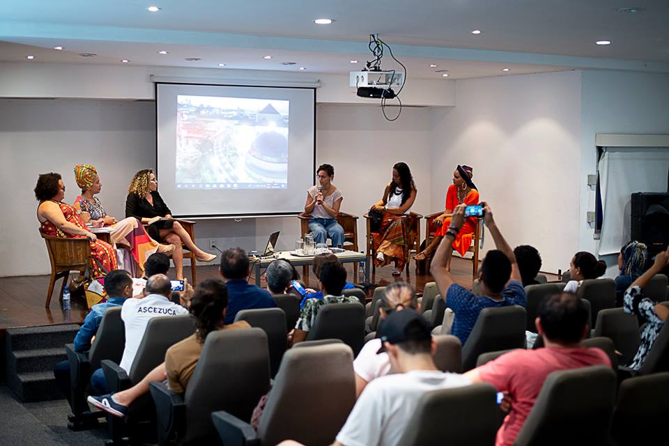 O Debate com Ginga acontece todos os meses no auditório do Centro Dragão do Mar. (Foto: Luiz Alves/Centro Dragão do Mar)