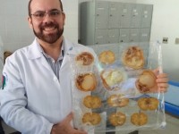 O Laboratório de Plastinação da UFC é vinculado ao Departamento de Morfologia da Faculdade de Medicina da UFC. O laboratório é coordenado por Helson Freitas da Silveira (Foto: Reprodução/Internet)