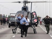 O governador do Rio de Janeiro, Wilson Witzel, comemorando a morte do sequestrador (Foto: Youtube/Veja)