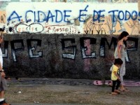 Estar presente nos espaços públicos é uma forma de resistir à violência e diminuir a segregação social (Foto: Observatório das Metrópoles)