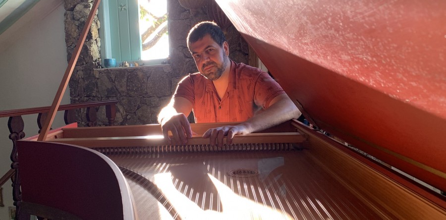 André Mehmari faz audição comentada de seu novo álbum