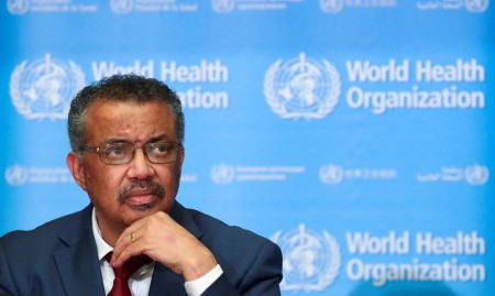 A Organização Mundial da Saúde (OMS) incentiva a cooperação internacional entre os países. Atualmente, o diretor-geral da OMS é o etíope Tedros Adhanom Ghebreyesus (Foto: Denis Balibouse/Reuters)