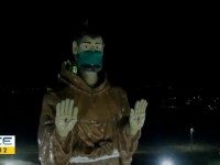 A estátua de São Francisco em Canindé (CE) ganhou uma máscara para incentivar a população a se prevenir contra o novo coronavírus. O município já contabiliza mais de 730 casos da Covid-19 (Foto: Reprodução/TV Verdes Mares)
