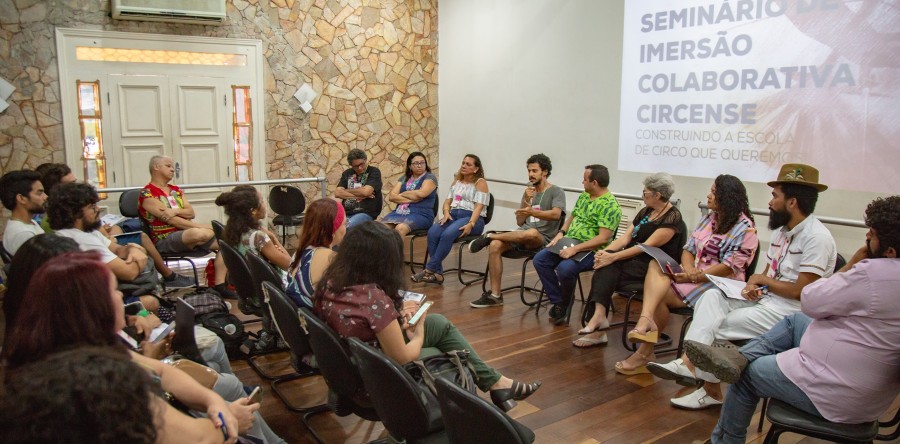 Artistas reivindicam Escola de Circo de Fortaleza