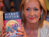 A saga Harry Potter é a série literária mais vendida da história e as adaptações dos livros estão na lista de filmes de maior bilheteria (Foto: Divulgação)