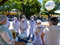 O último dia de programação da Semana do Servidor UFC 2020 contou com vacinação contra a gripe H1N1 (Foto: Viktor Braga/UFC)