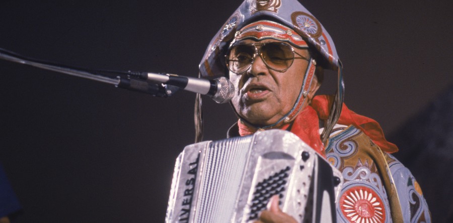 Universitária FM tem programação especial no Dia do Forró