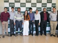 Estudantes da UFC que participaram do projeto com a empresa de cimento Apodi (Foto: Reprodução/UFC)