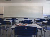 De acordo com o Sindiute, todas as avaliações científicas evidenciam que o Brasil não criou condições para reabrir as salas de aula (Foto: Reprodução/Internet)