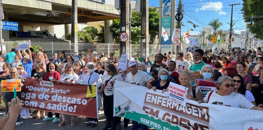 Profissionais de enfermagem deflagram greve nacional