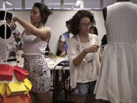 O curso de Design-moda da UFC é um dos mais procurados do País, na área (Foto: Reprodução/FolhaPress)