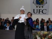Professor Custódio Almeida, reitor da UFC, 
e a professora Diana Azevedo, vice-reitora da UFC, durante a solenidade de posse (Foto: Arlindo Barreto/UFC)