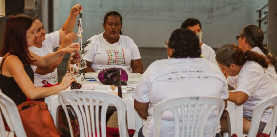 Artesãs da comunidade Graviola lançam a coleção de moda “Mulheres do Mar”
