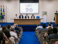 O relançamento do livro Aves de Arribação, de Antônio Sales, marcou o início das comemorações de 70 anos da UFC (Foto: Ribamar Neto/UFC)