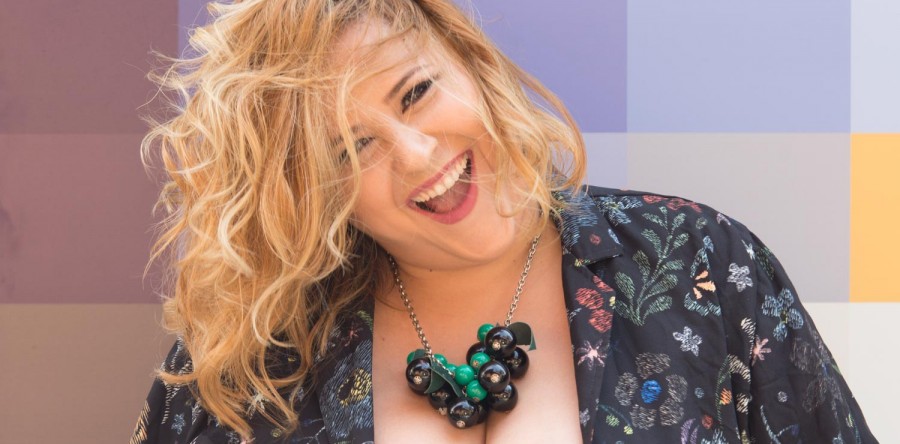 Mel Mattos se apresenta na Estação das Artes