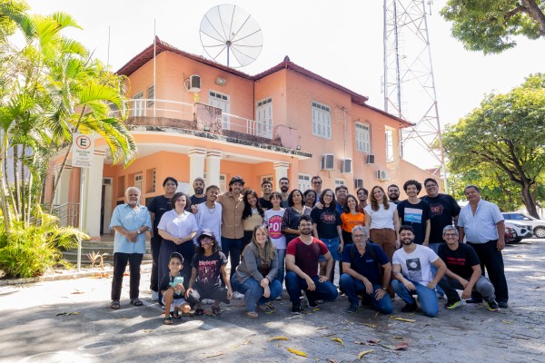 O projeto da nova identidade é resultado de um processo colaborativo que envolveu toda a equipe da rádio (Foto: Guilherme Silva/UFC)