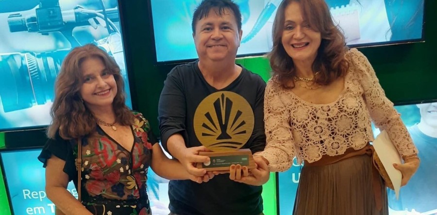 Universitária é premiada por série sobre pesquisas da UFC