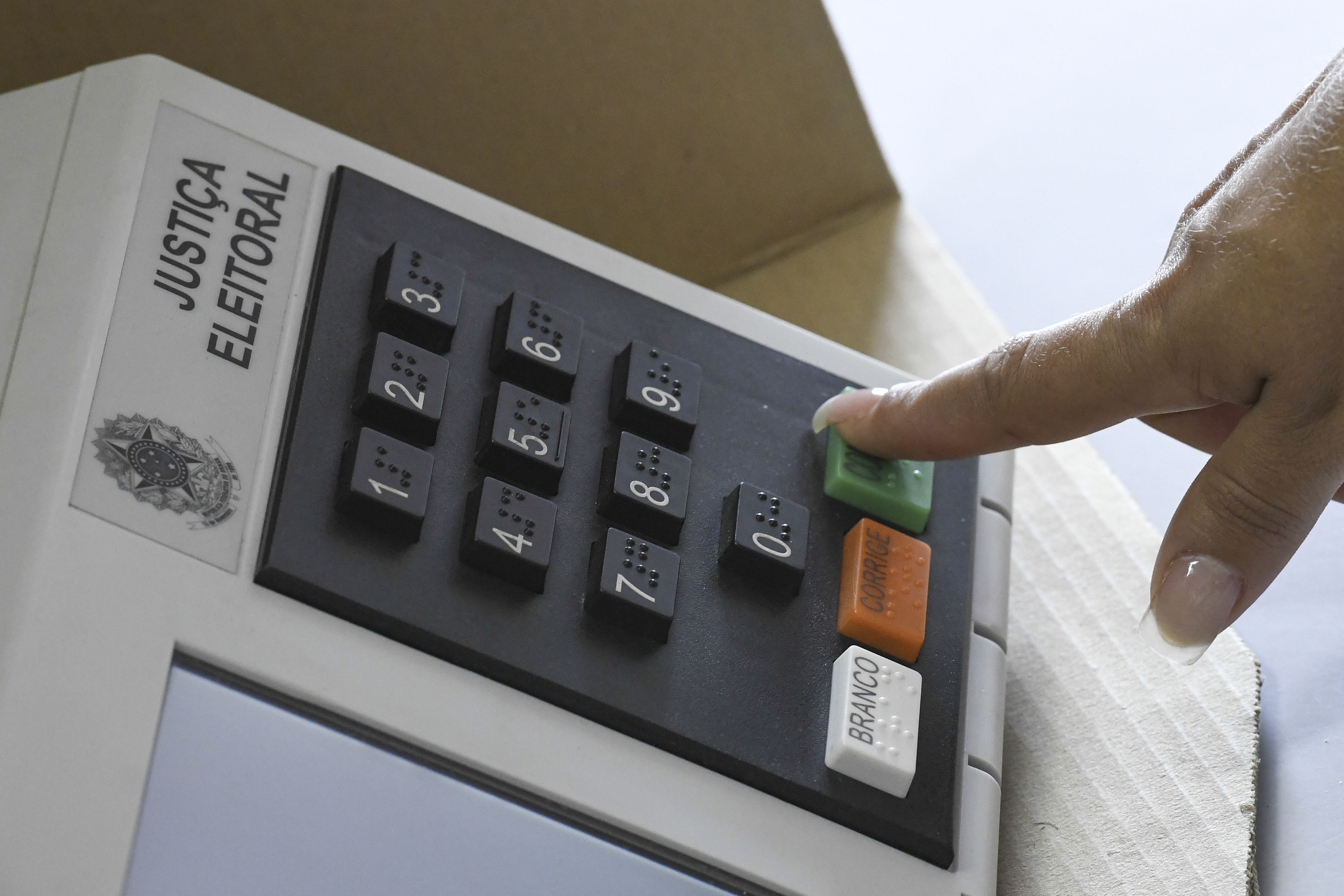 A Universitária FM 107.9 informa ajustes nos canais digitais a partir de 4 de julho, em cumprimento à legislação eleitoral (Foto: Edilson Rodrigues/Agência Senado)