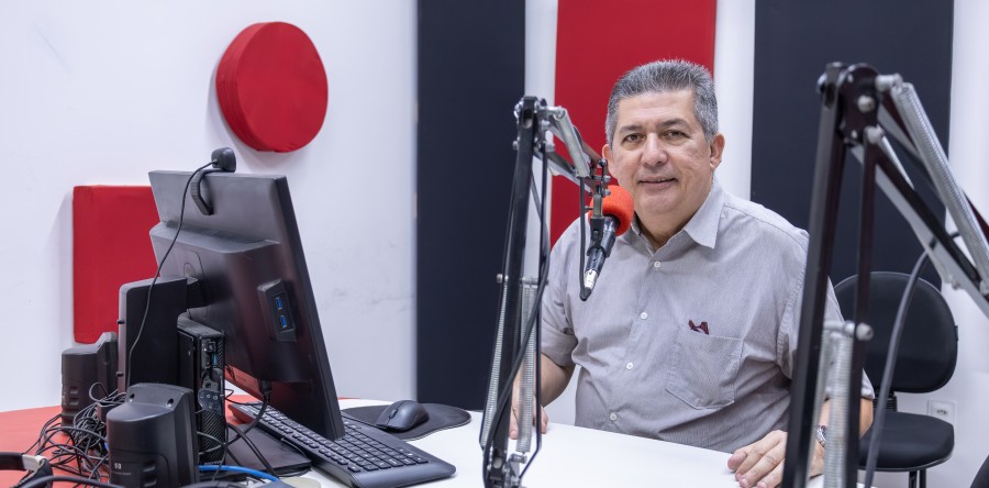 Manhãs da Universitária FM têm novidades em outubro